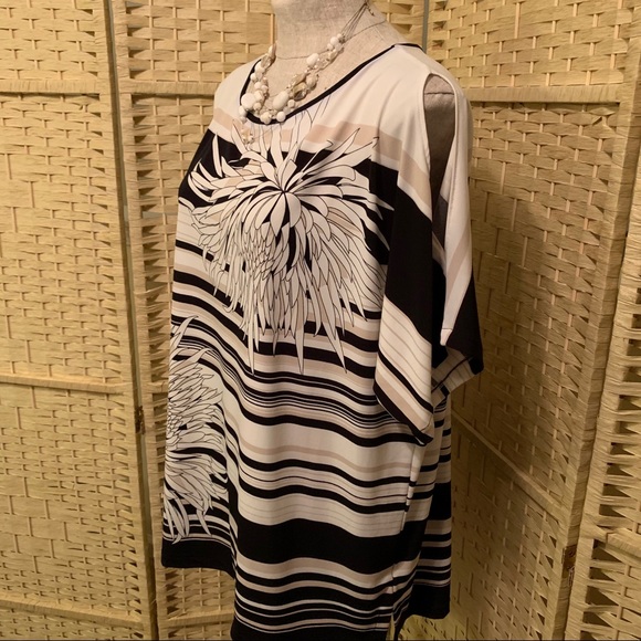 Stripe & Floral top - Picture 3 of 5